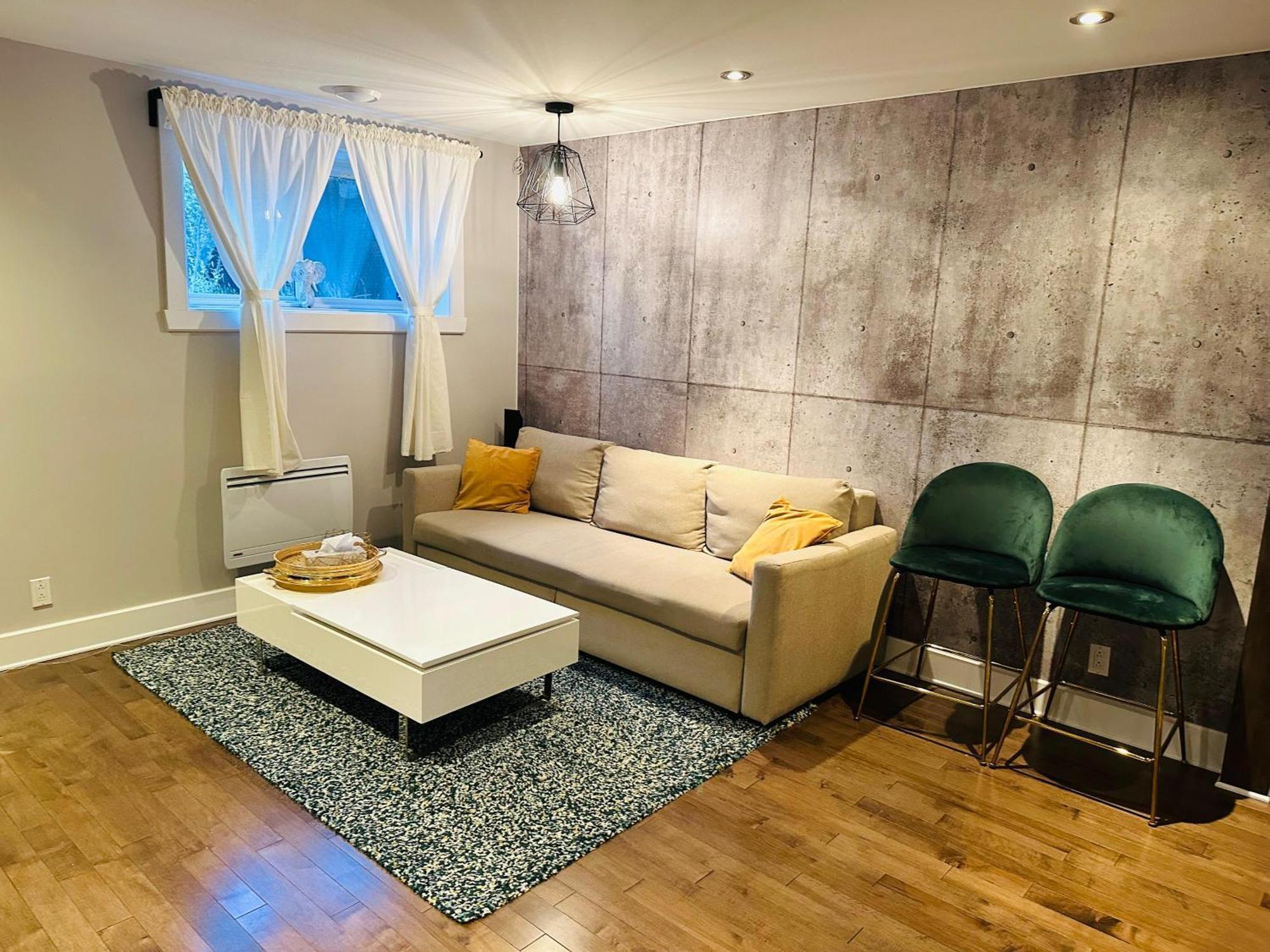 Urban Retreat - 2 Bedroom, 3 Beds, 6 Guests, Free Parking Longueuil Exteriér fotografie