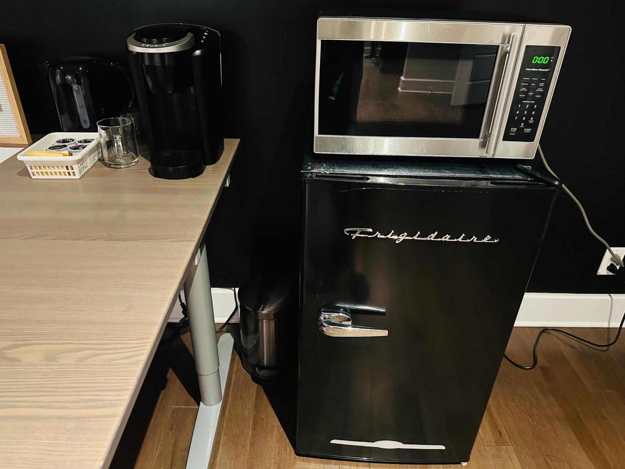 Urban Retreat - 2 Bedroom, 3 Beds, 6 Guests, Free Parking Longueuil Exteriér fotografie